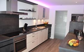Top-Moderne Und Geraeumige Ferienwohnung